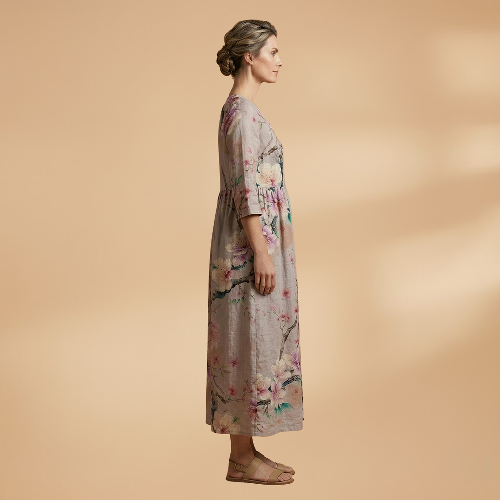 Floral V-Neck Summer Dress for Women in Plus Sizes - Comfortable and Stylish 2