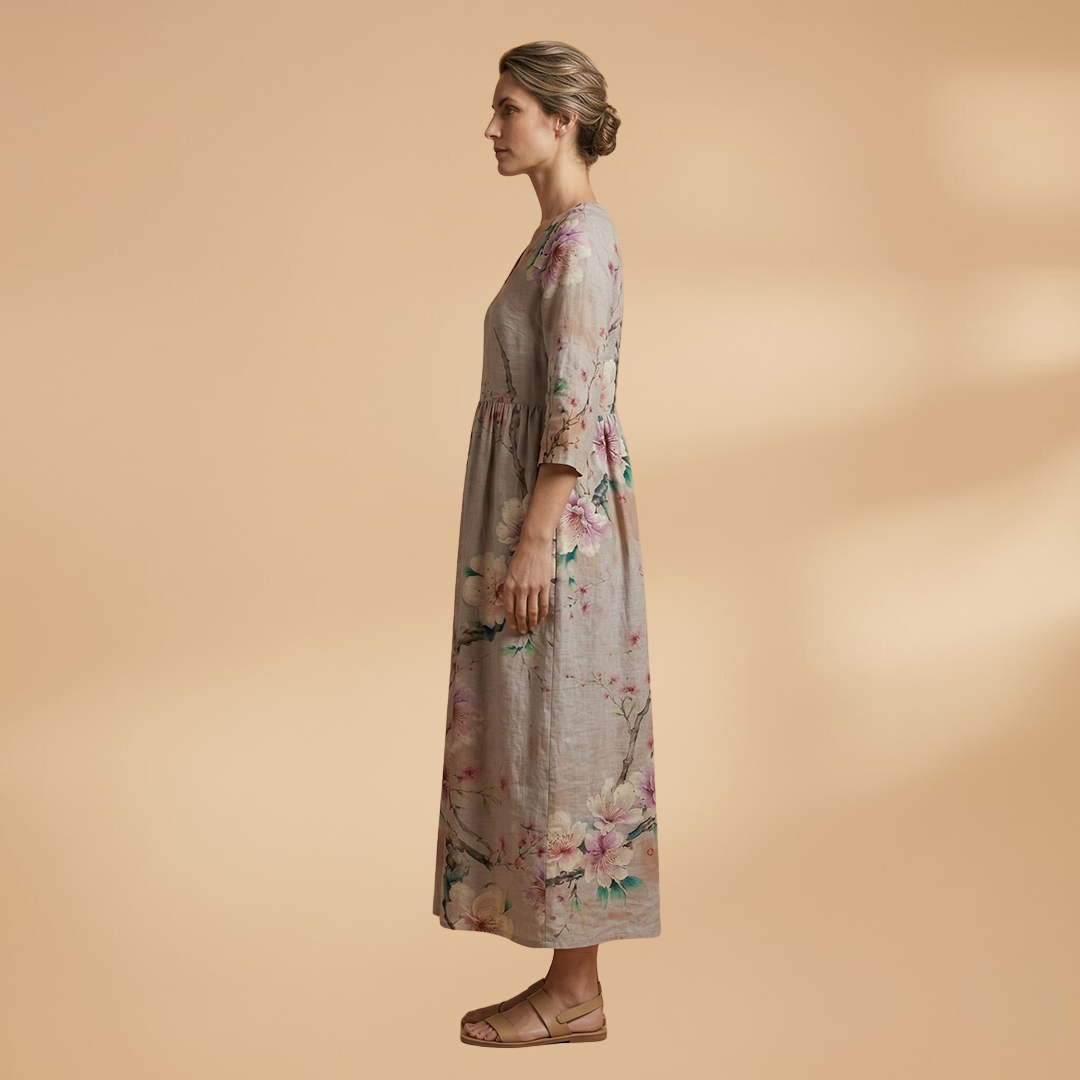 Floral V-Neck Summer Dress for Women in Plus Sizes - Comfortable and Stylish 3