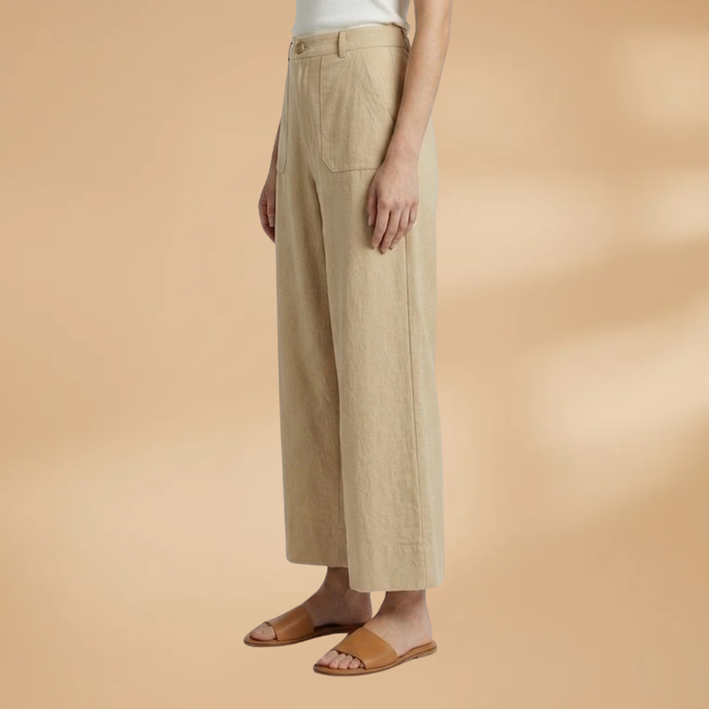 High-Waisted Relaxed Fit Women's Trousers with Side Pockets for Everyday Comfort 5