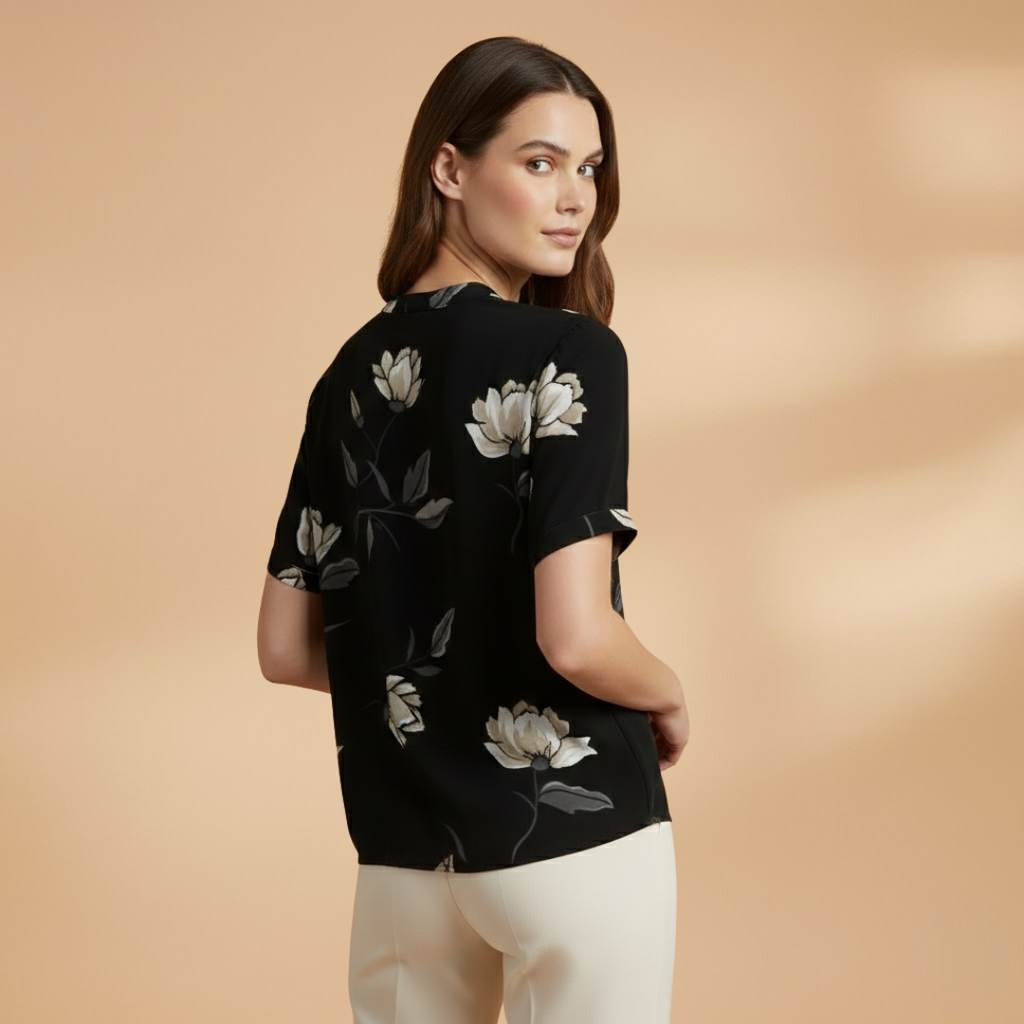 Relaxed Fit Women's Summer Blouse in Lightweight Fabric - Versatile Casual Top 2