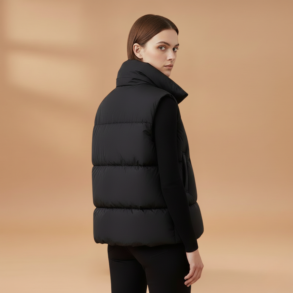 Sleeveless Women's Bodywarmer Jacket with Large Front Pockets and Zip Closure 2